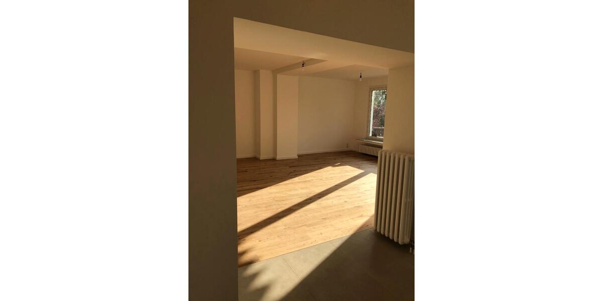 Etagenwohnung Köln Nippes - 2 Zimmer, 85 m&sup2;, 1.390&euro; | Angebot:26676663