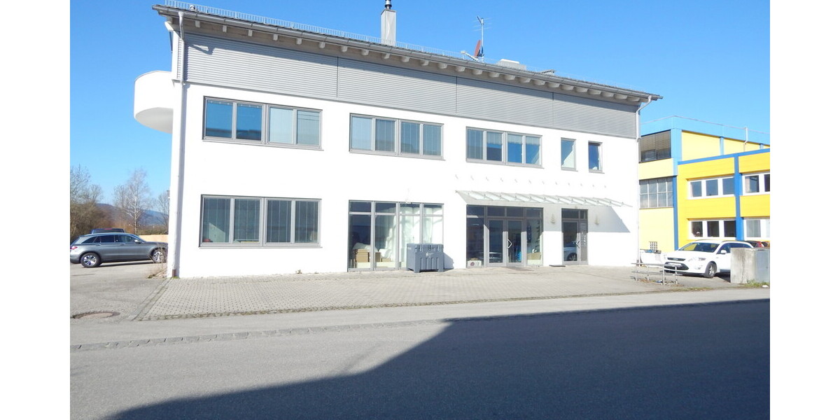Ausstellungs- bzw. Lagerfläche im Erdgeschoss, mit Büroräumen im 1. OG - in 83395 Freilassing zimmer