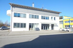 Ausstellungs- bzw. Lagerfläche im Erdgeschoss, mit Büroräumen im 1. OG - in 83395 Freilassing zimmer