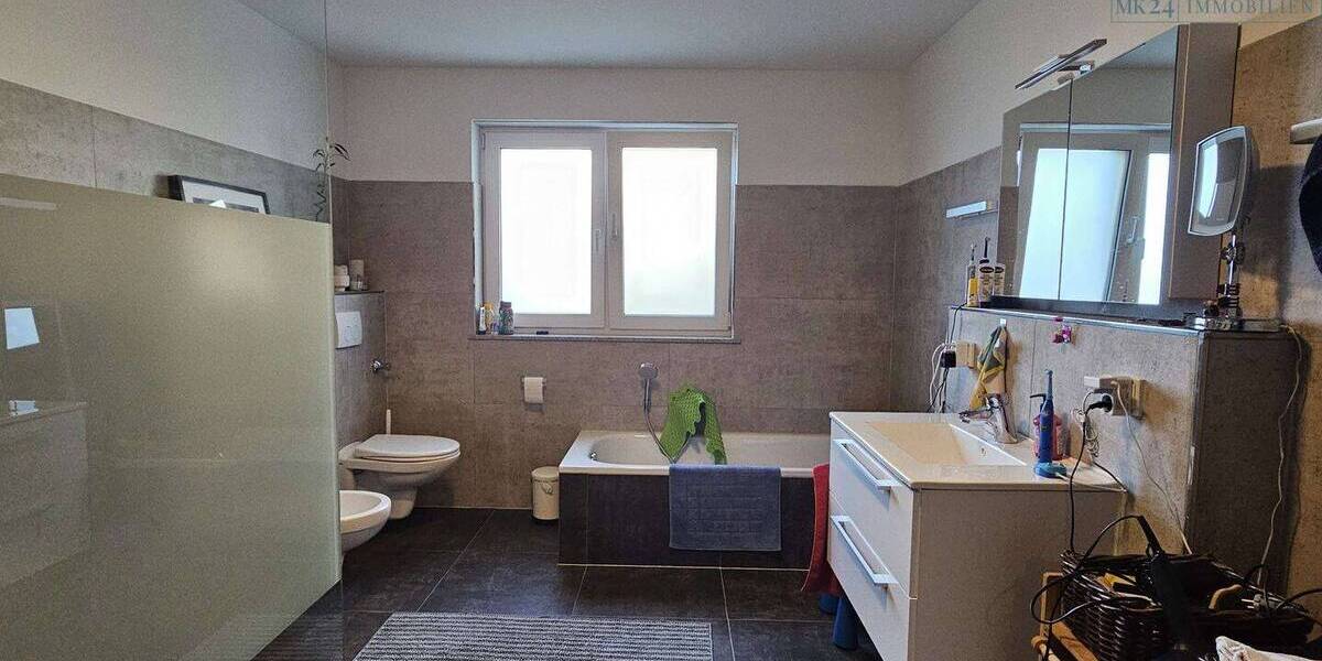 Etagenwohnung Langgöns - 4 Zimmer, 142 m&sup2;, 1.600&euro; | Angebot:26291317