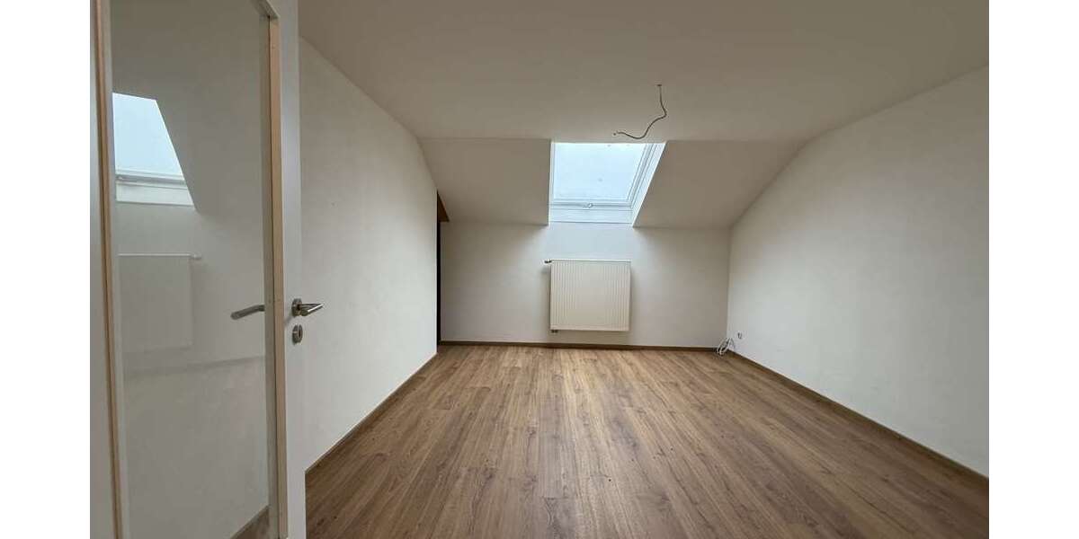 Etagenwohnung Aichen - 2 Zimmer, 75 m&sup2;, 575&euro; | Angebot:26028017