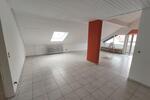 3- Zi. DG Wohnung mit 2 Balkonen und Garage