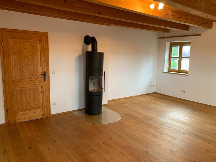 4-Zimmer Wohnung Haushälfte in MettenBerg zu vermieten