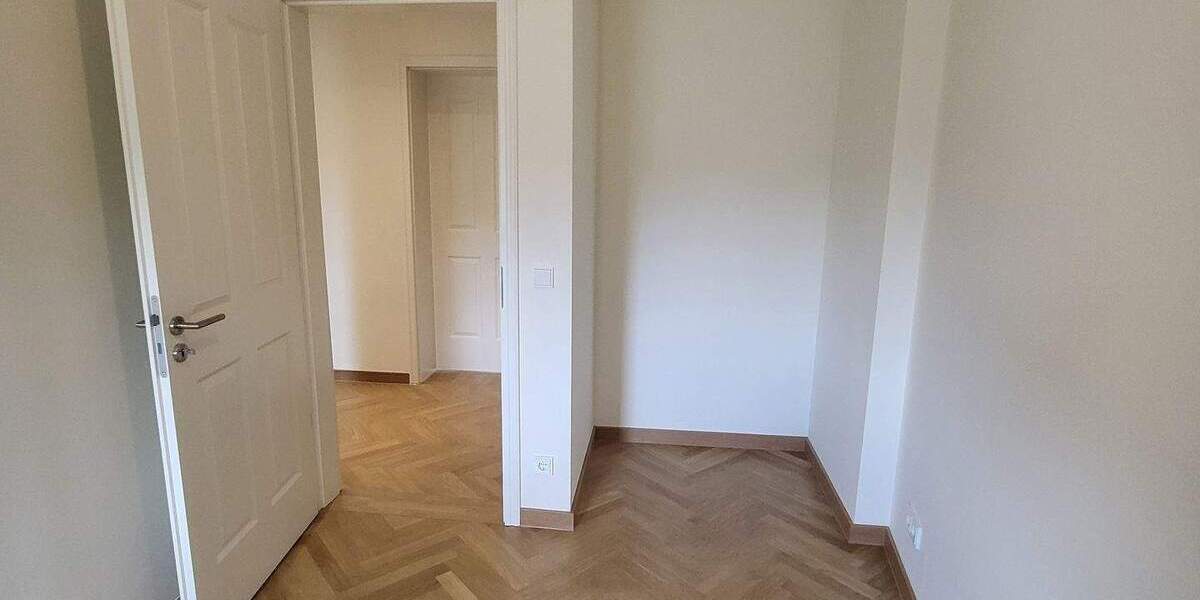 Etagenwohnung Werdau Werdau, Stadt - 4 Zimmer, 113 m&sup2;, 699&euro; | Angebot:23128008