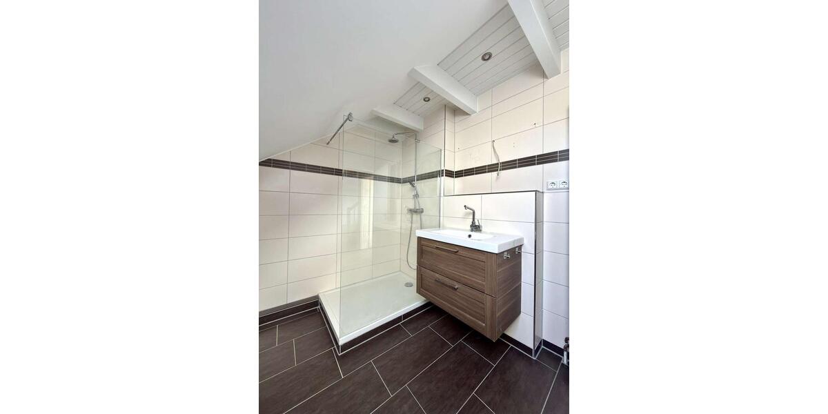 Etagenwohnung Sickte - 3 Zimmer, 102 m&sup2;, 1.100&euro; | Angebot:26284891