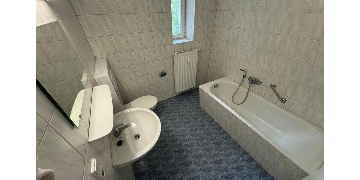 Etagenwohnung Glauchau - 2 Zimmer, 56 m&sup2;, 330&euro; | Angebot:26283436