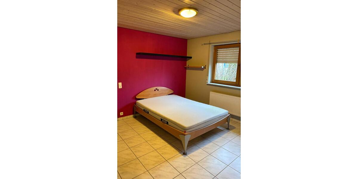 Einfamilienhaus Eutingen im Gäu - 6.5 Zimmer, 130 m&sup2;, 1.350&euro; | Angebot:24744634