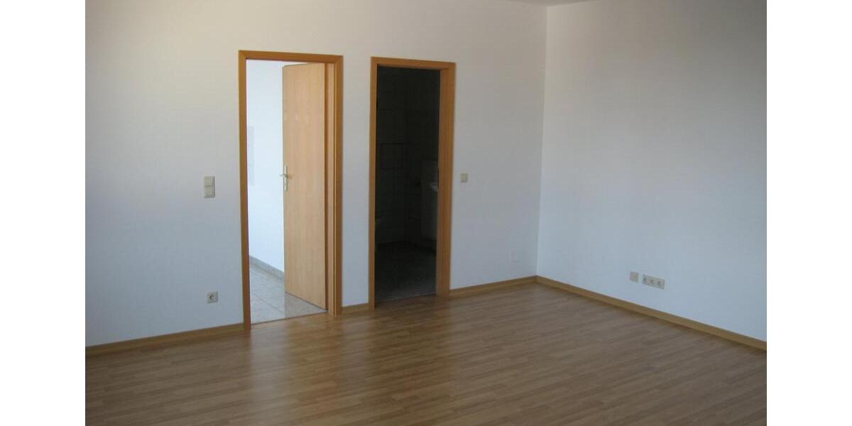 Etagenwohnung Limbach-Oberfrohna Oberfrohna - 1 Zimmer, 37 m&sup2;, 250&euro; | Angebot:25108605