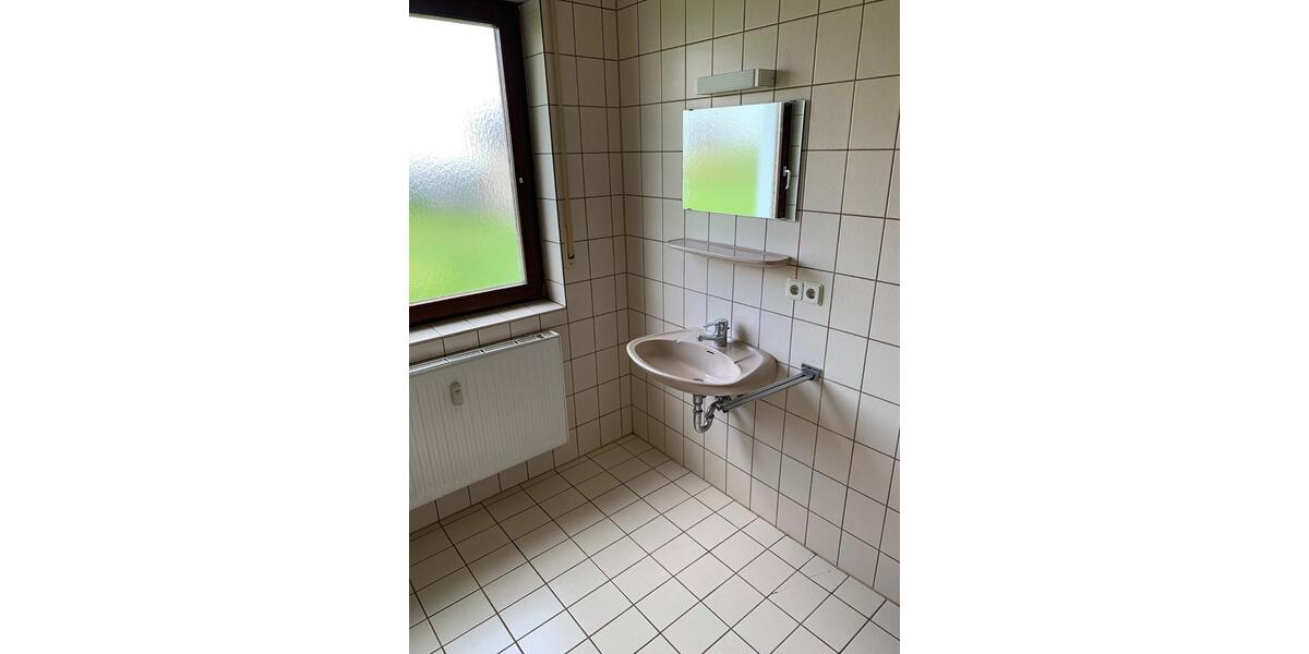 Erdgeschoßwohnung Freihung - 3 Zimmer, 85 m&sup2;, 685&euro; | Angebot:26636152
