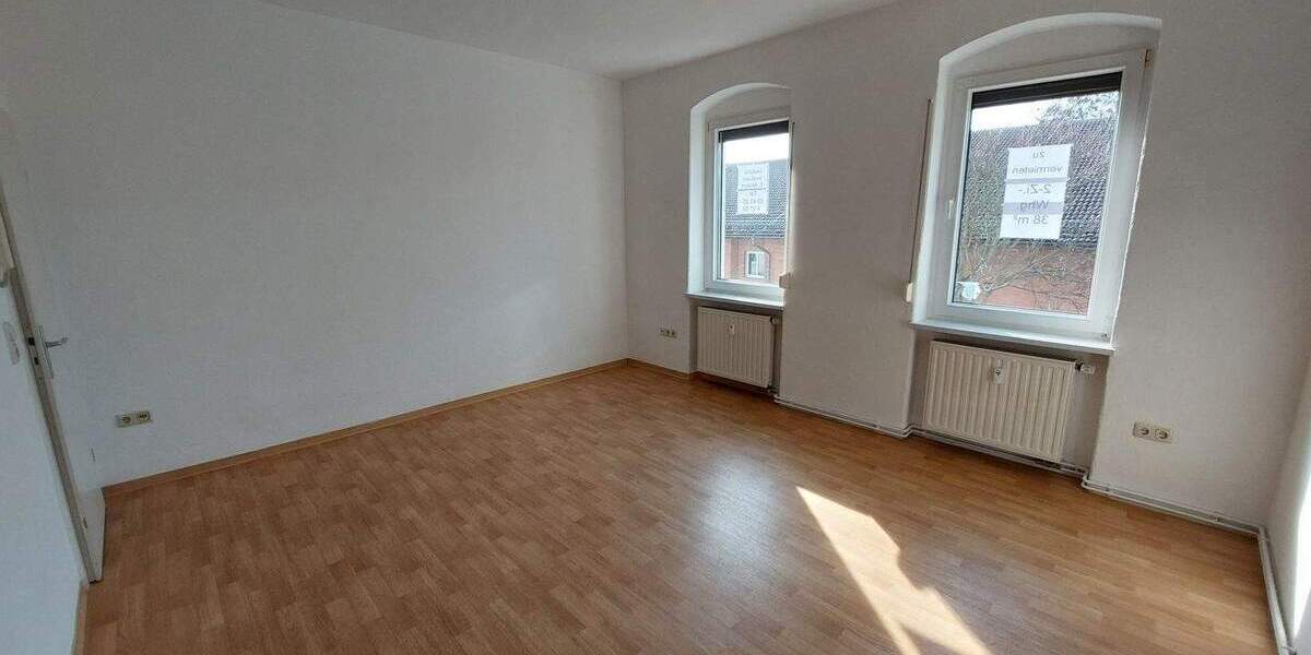 Etagenwohnung Roßwein - 2 Zimmer, 38 m&sup2;, 235&euro; | Angebot:25799476