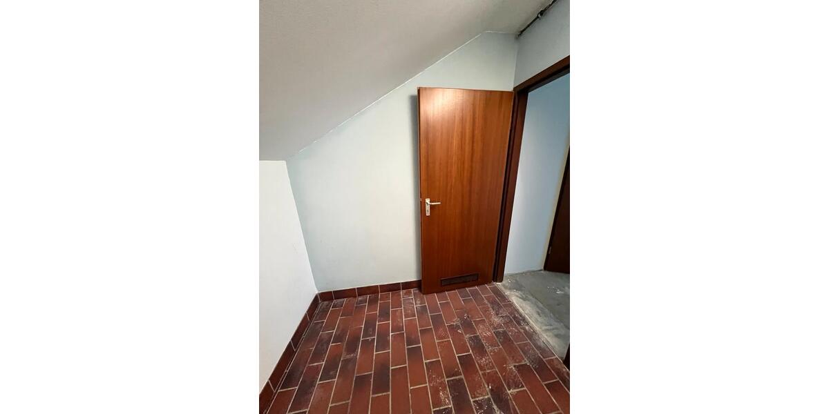 Dachgeschoßwohnung Darmstadt Darmstadt-West - 2.5 Zimmer, 84 m&sup2;, 1.420&euro; | Angebot:24616838