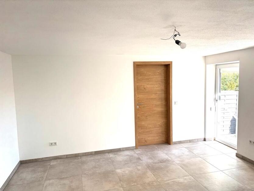 Helle 2 Zimmer Erdgeschoßwohnung mit Südterrasse