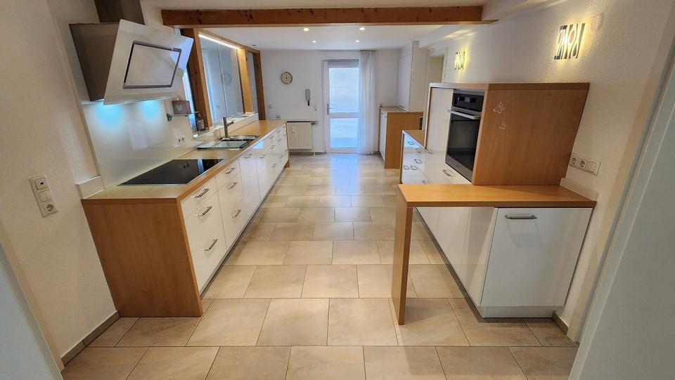 Erdgeschoßwohnung Göttingen Nordstadt - 3 Zimmer, 120 m&sup2;, 1.600&euro; | Angebot:25842997