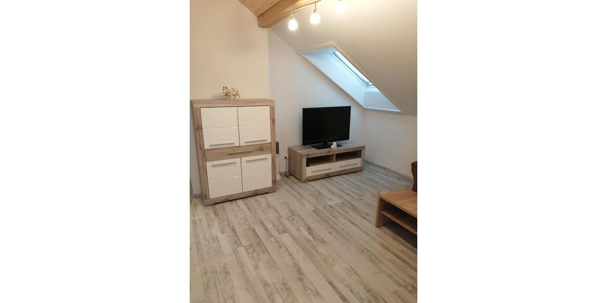 Dachgeschoßwohnung Singen (Hohentwiel) - 3 Zimmer, 65 m&sup2;, 1.180&euro; | Angebot:25988241