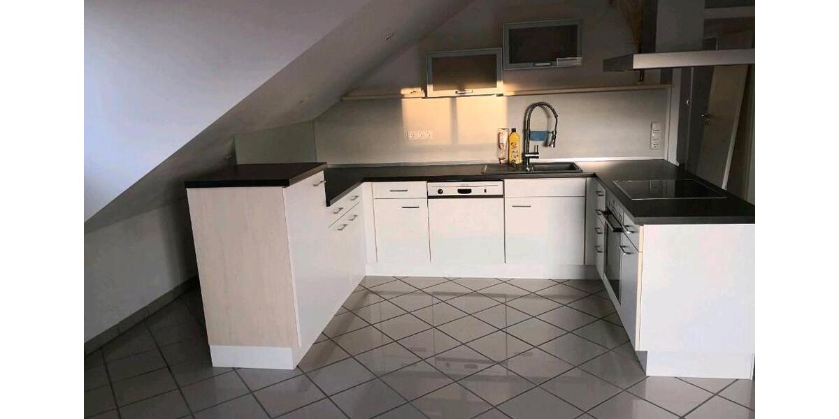 Dachgeschoßwohnung Grafling - 3 Zimmer, 100 m&sup2;, 1.000&euro; | Angebot:26625189