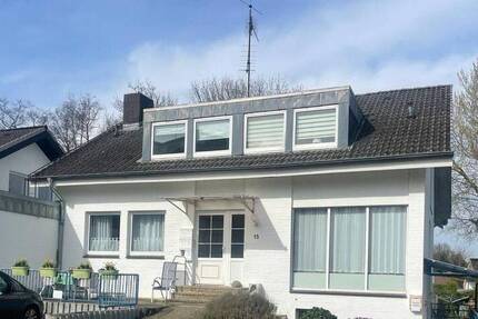 **3 Zimmer-Wohnung MIT 2 KLEINEN BALKONEN - NUR 500 METER VOM STRAND ENTFERNT**