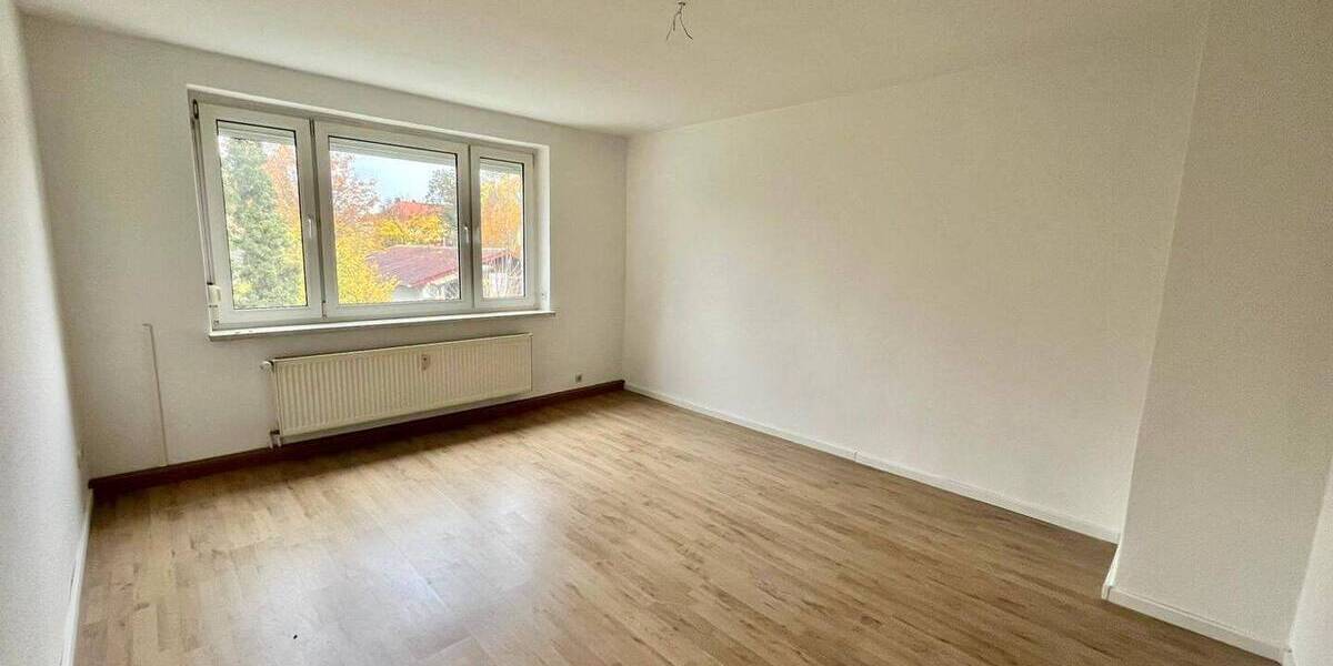 Etagenwohnung Rochlitz - 3 Zimmer, 58 m&sup2;, 300&euro; | Angebot:26657454