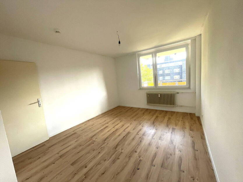 **Moderne, helle & frisch renovierte 2,5-Zimmer-Wohnung in Oberbarmen - mit Balkon & Aufzug**