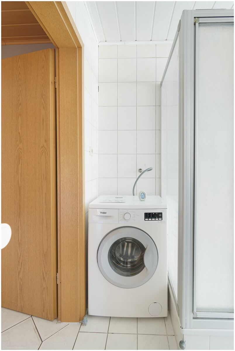 ***geräumige 2 Zimmer Oberwohnung mit EBK in Börger*** mit eigenem Garten, Terrasse, sowie Zufahrt und Carport 2 zimmer