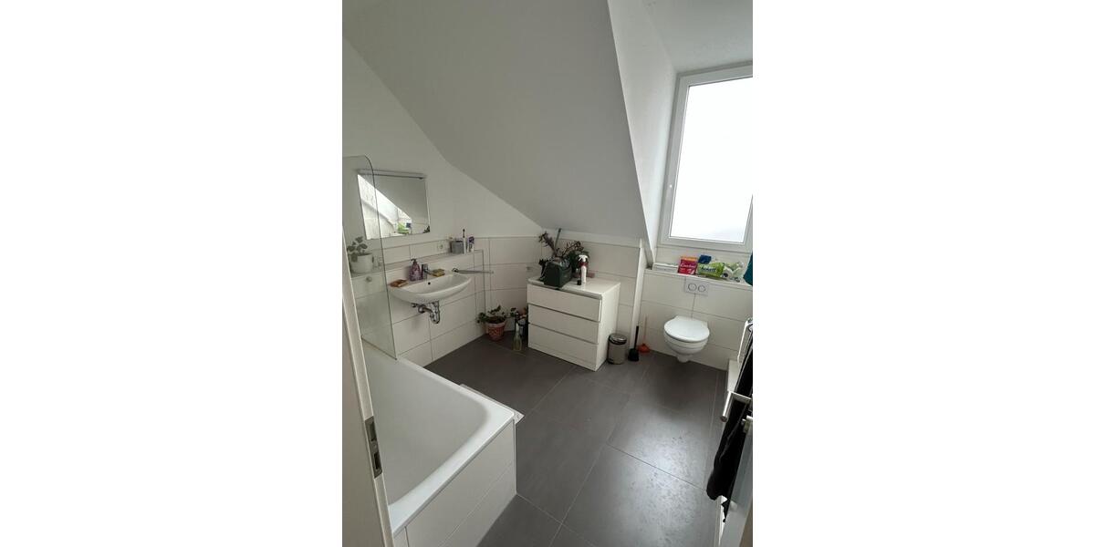 Dachgeschoßwohnung Mannheim Herzogenried - 3.5 Zimmer, 95 m&sup2;, 1.485&euro; | Angebot:25398902