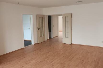 Wohnung Hildesheim - 2 Zimmer, 62 m&sup2;, 650&euro; | Angebot:25907412