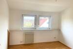 Helle 4-Zimmer-Wohnung im DG mit Balkon, EBK und Kellerraum