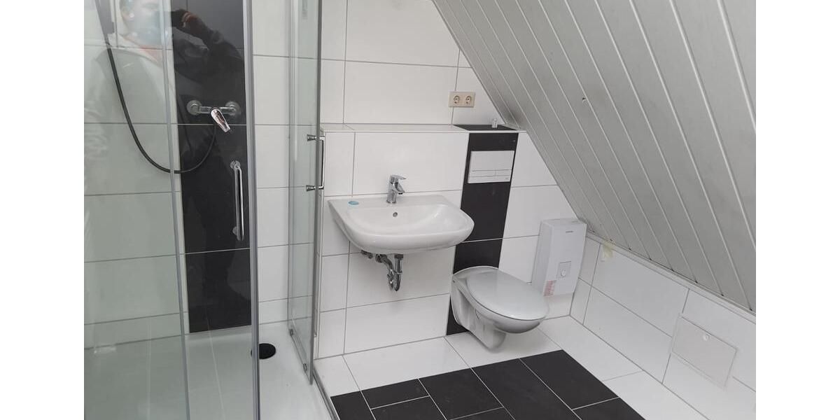 Dachgeschoßwohnung Olbernhau - 3 Zimmer, 45 m&sup2;, 270&euro; | Angebot:24571366