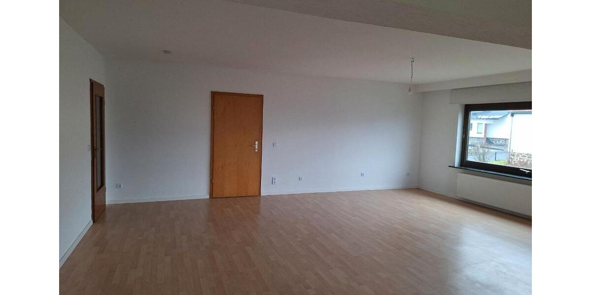 Etagenwohnung Solms - 3.5 Zimmer, 125 m&sup2;, 1.100&euro; | Angebot:26194633