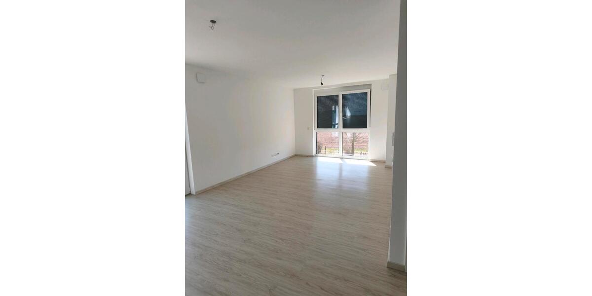 Etagenwohnung Köfering - 2 Zimmer, 69 m&sup2;, 890&euro; | Angebot:26049404
