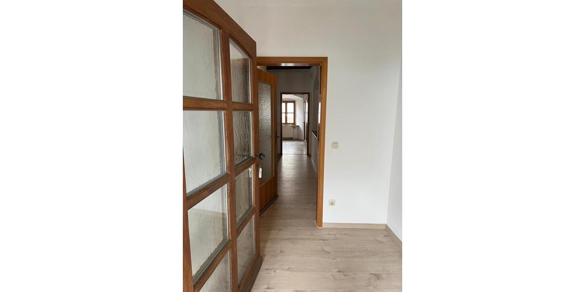 Etagenwohnung Nabburg - 2 Zimmer, 124 m&sup2;, 980&euro; | Angebot:23908251