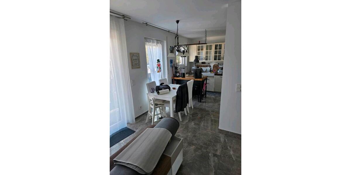 Erdgeschoßwohnung Köln Porz - 2.5 Zimmer, 68 m&sup2;, 1.300&euro; | Angebot:26045540