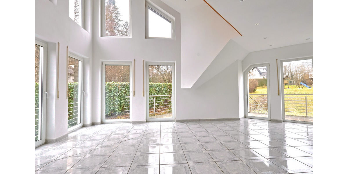 Maisonettenwohnung Wiehl - 5 Zimmer, 171 m&sup2;, 1.250&euro; | Angebot:24705613