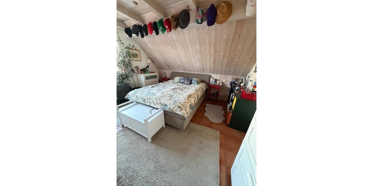 Dachgeschoßwohnung Burglengenfeld - 4 Zimmer, 94 m&sup2;, 945&euro; | Angebot:25402264