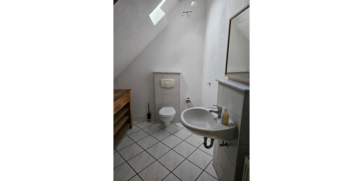 Dachgeschoßwohnung Mommenheim - 2 Zimmer, 79 m&sup2;, 750&euro; | Angebot:24560491