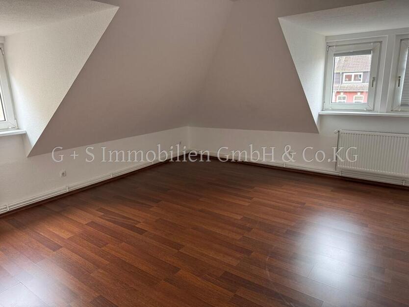 2 Zimmer-Wohnung im östl. Ringgebiet zimmer