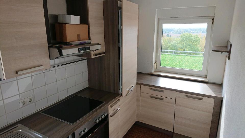 Schöne Maisonette-Wohnung, DG, Tiefgarage 4 zimmer