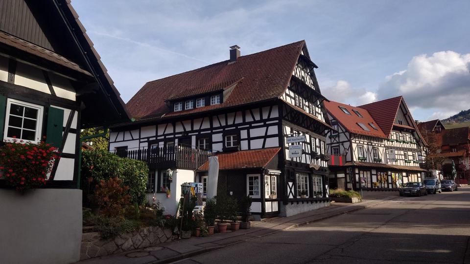 Wohnen auf Zeit Sasbachwalden - 5 Zimmer, 120 m&sup2;, 1.450&euro; | Angebot:25393962