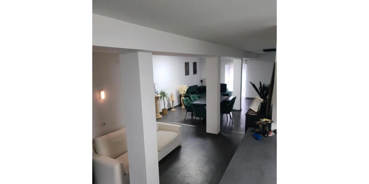 Erdgeschoßwohnung Kaufbeuren - 2 Zimmer, 83 m&sup2;, 1.100&euro; | Angebot:25910401