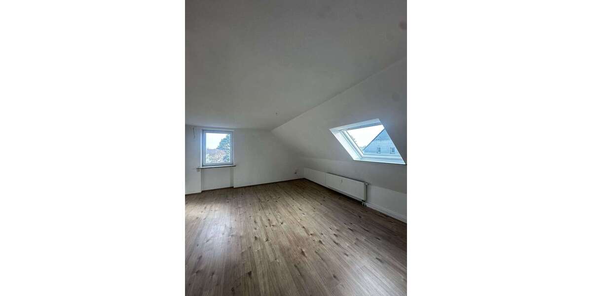 Etagenwohnung Kaarst Büttgen - 3 Zimmer, 77 m&sup2;, 990&euro; | Angebot:24683306
