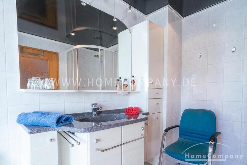 MöbliertFurnished Reihenhaushaus mit Grundstück in Dresden-Niedersedlitz max. 3 Personen