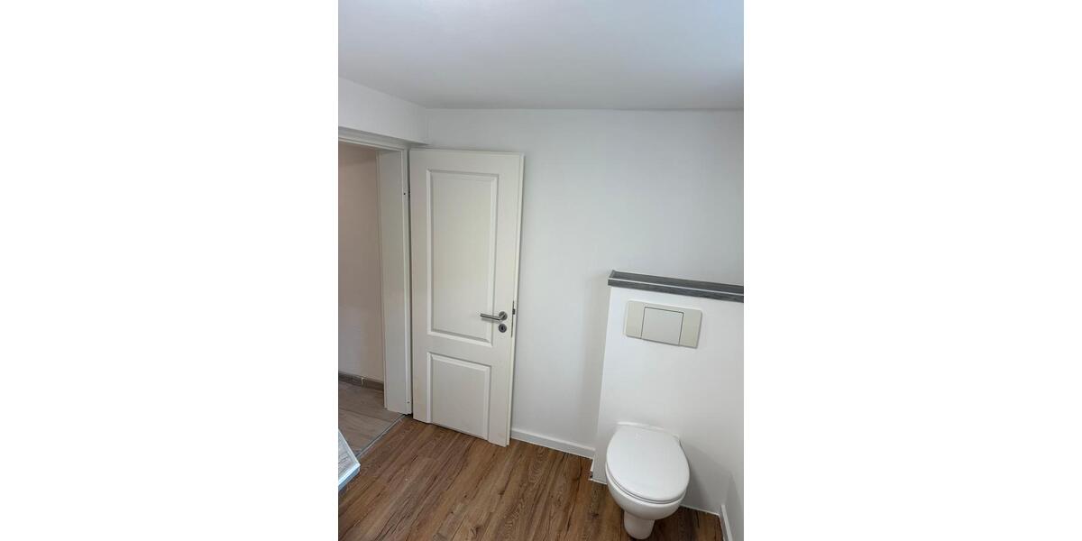 Etagenwohnung Schwalmstadt - 5 Zimmer, 145 m&sup2;, 950&euro; | Angebot:25298613