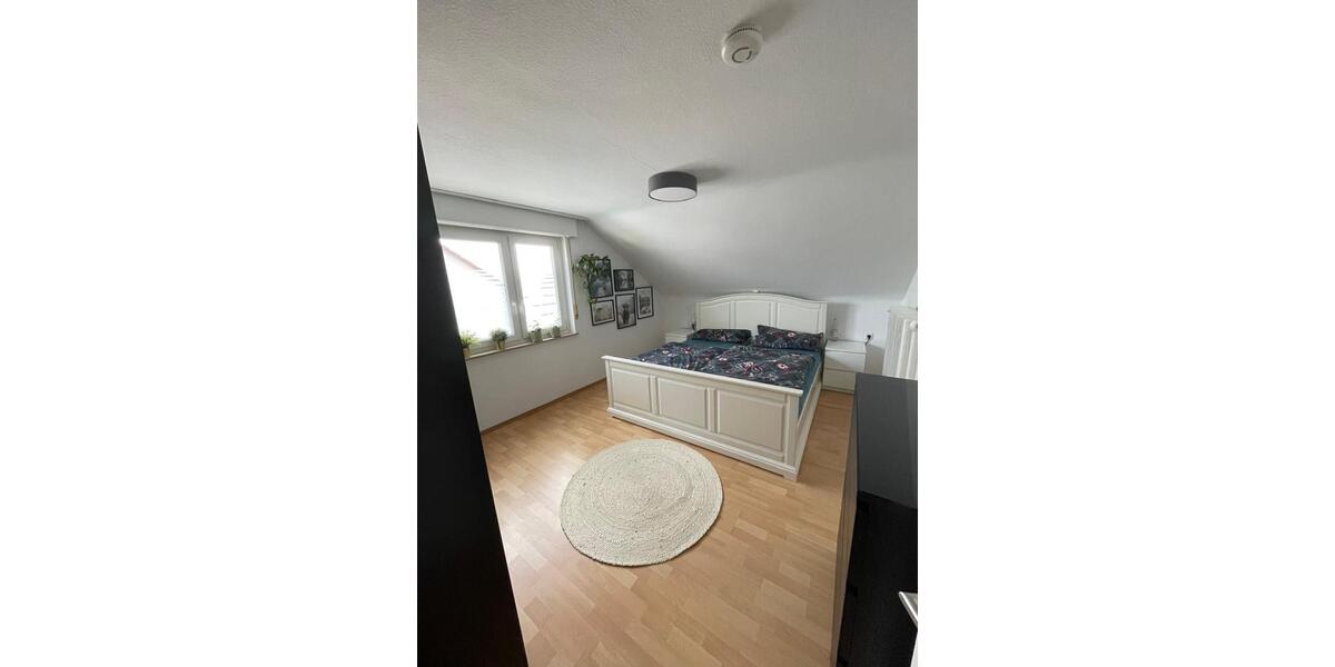 Dachgeschoßwohnung Backnang - 3 Zimmer, 59 m&sup2;, 870&euro; | Angebot:25223847