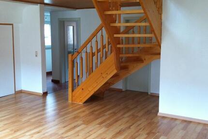 Schöne 3 Zimmer DG-Wohnung auf zwei Ebenen 3 zimmer