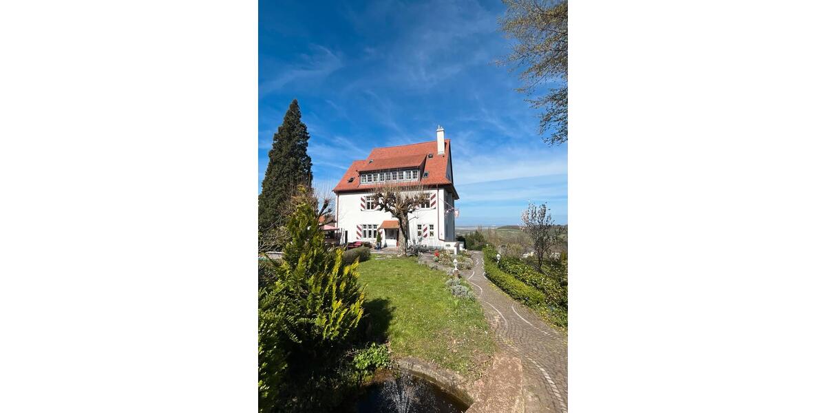 Etagenwohnung Badenweiler - 4.5 Zimmer, 158 m&sup2;, 1.750&euro; | Angebot:26047498