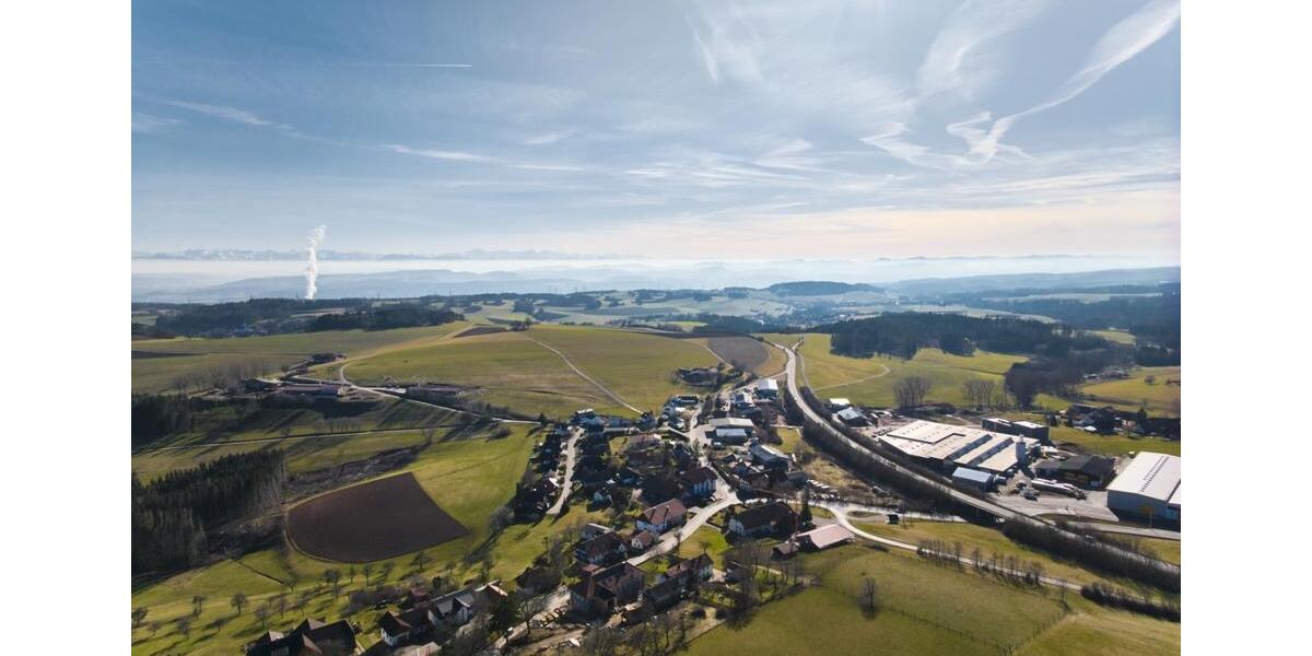 Dachgeschoßwohnung Weilheim - 4 Zimmer, 139 m&sup2;, 1.540&euro; | Angebot:26012944