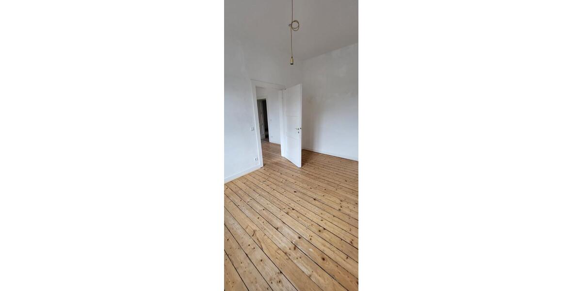 Etagenwohnung Mönchengladbach - 5 Zimmer, 135 m&sup2;, 1.100&euro; | Angebot:26133336