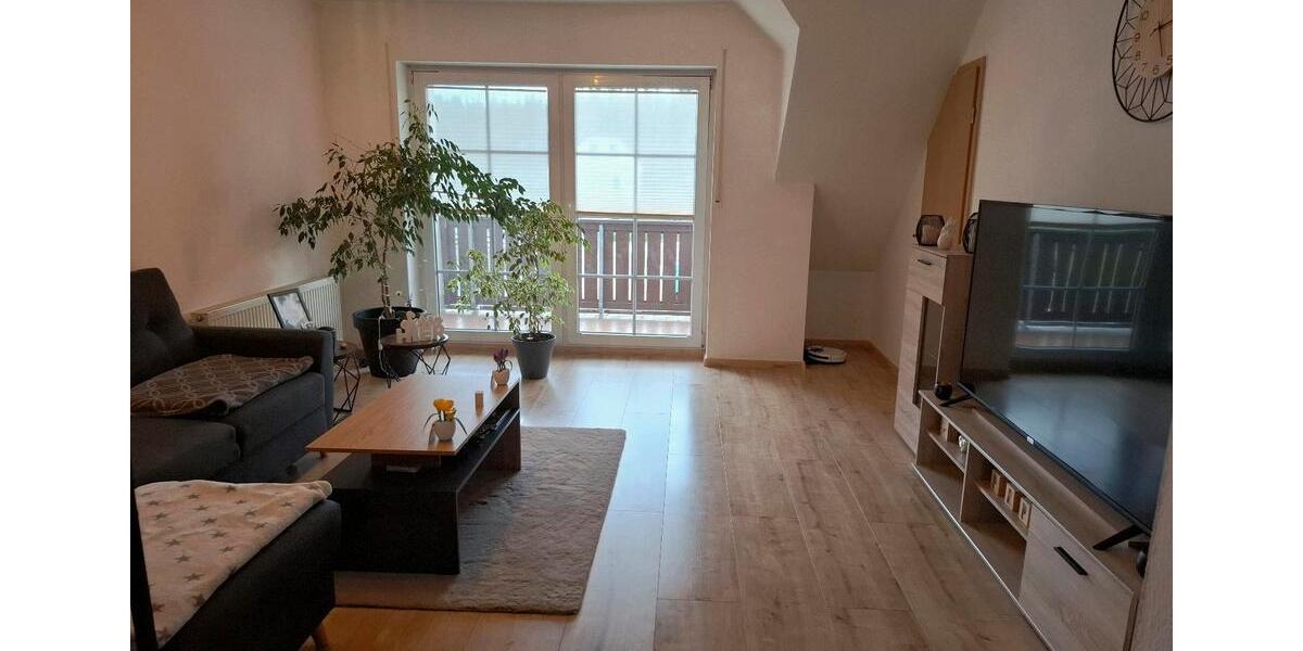 Dachgeschoßwohnung Kirchberg - 3 Zimmer, 65 m&sup2;, 680&euro; | Angebot:26636810
