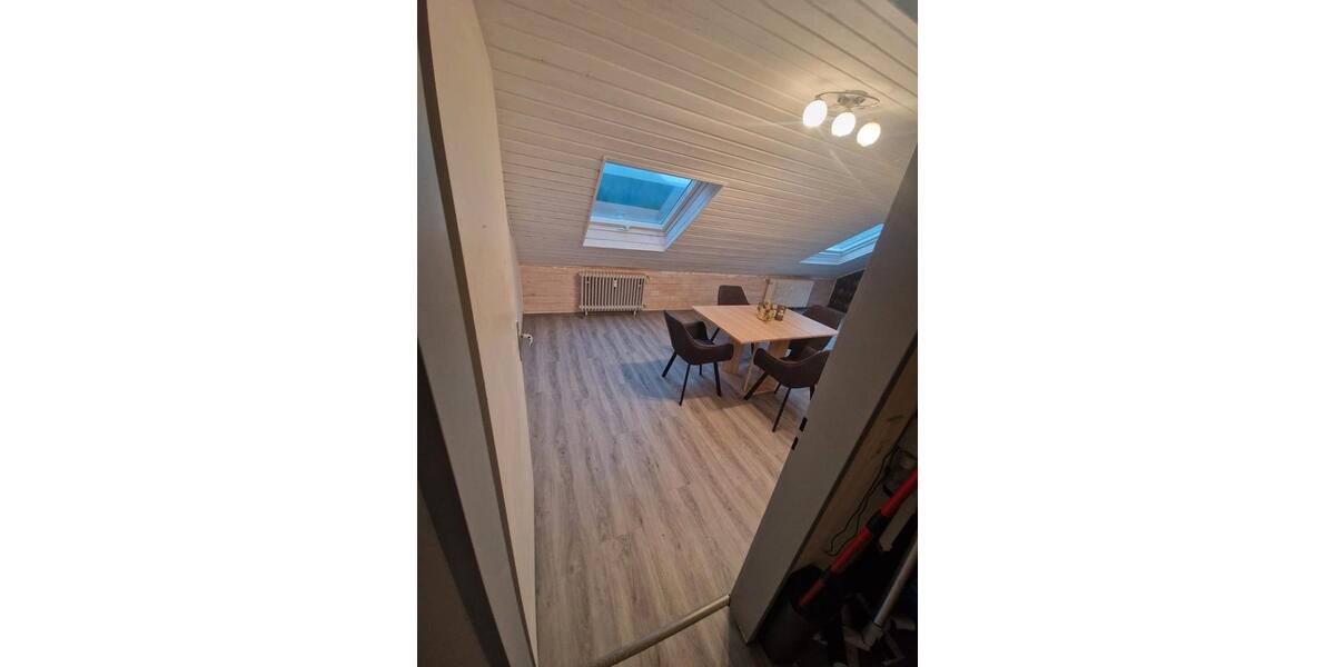 Dachgeschoßwohnung Dillingen (Saar) - 3 Zimmer, 89 m&sup2;, 700&euro; | Angebot:26227429