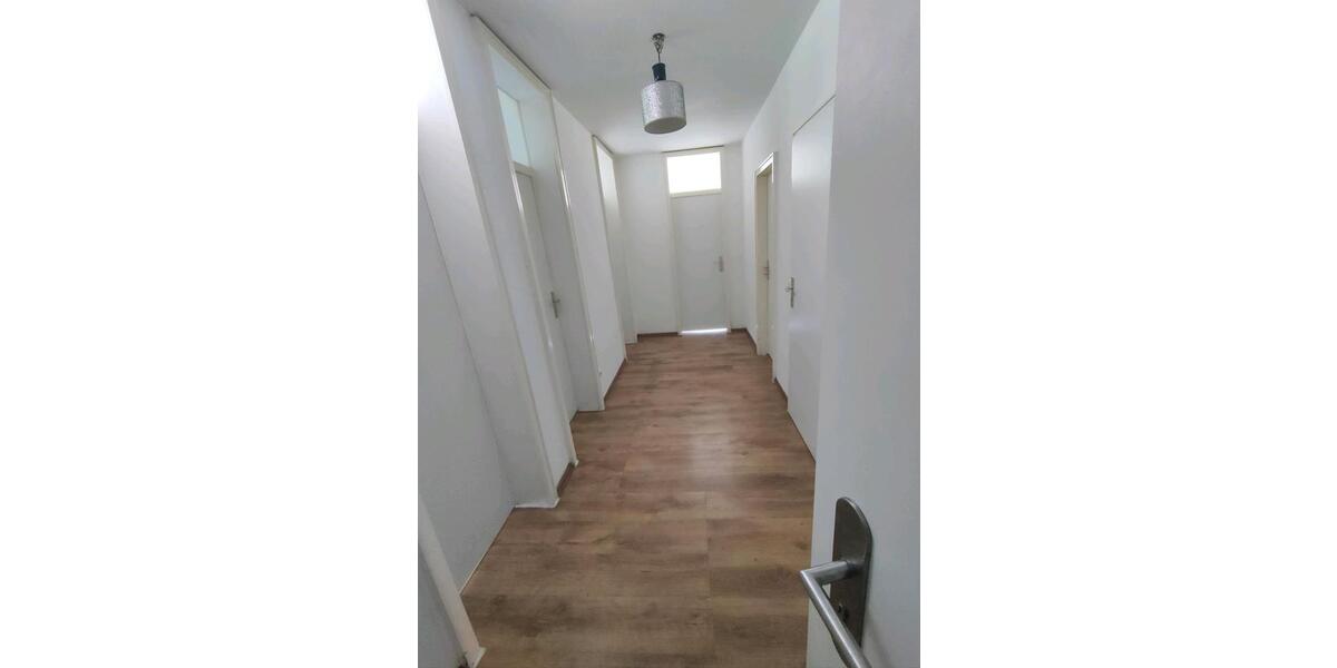 Etagenwohnung Köln Kalk - 3 Zimmer, 70 m&sup2;, 2.000&euro; | Angebot:26498573
