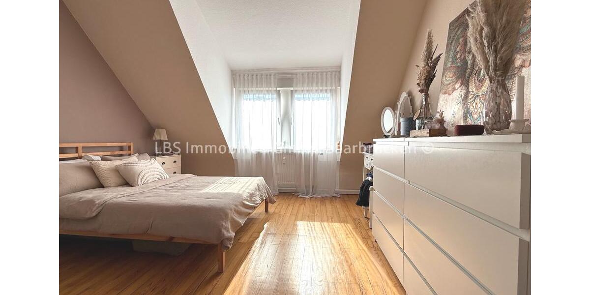 Etagenwohnung Saarbrücken Neue Bremm - 4 Zimmer, 102 m&sup2;, 950&euro; | Angebot:25973503